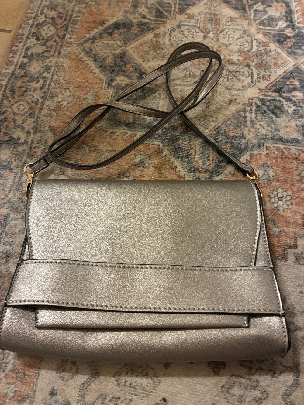 Metallic‎ Silver Crossbody Bag with Smooth Finish